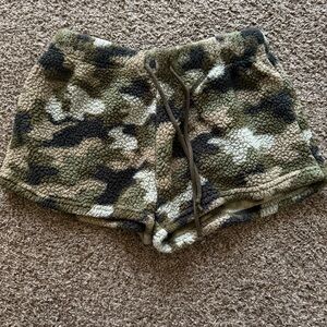 No Boundaries Camouflage Athletic Shorts Green Brown